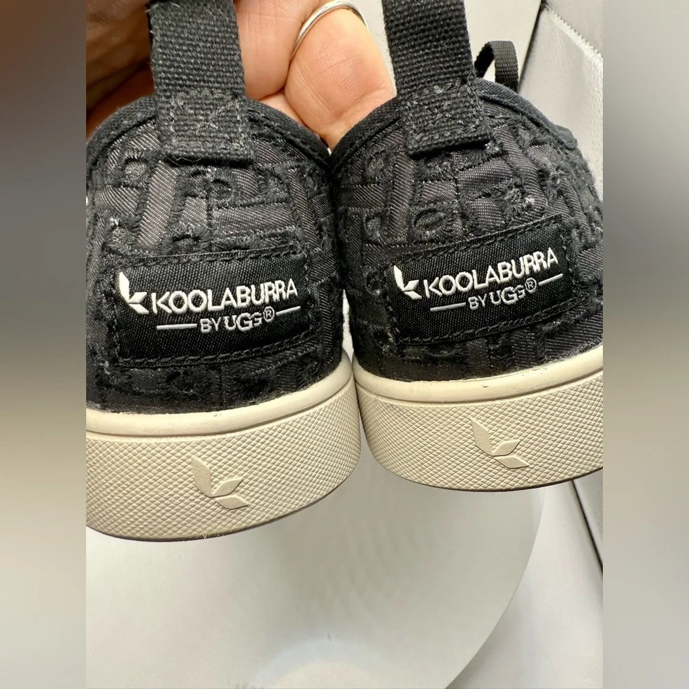Koolaburra by UGG Women’s Black Lace-Up Sneakers Size 11‎